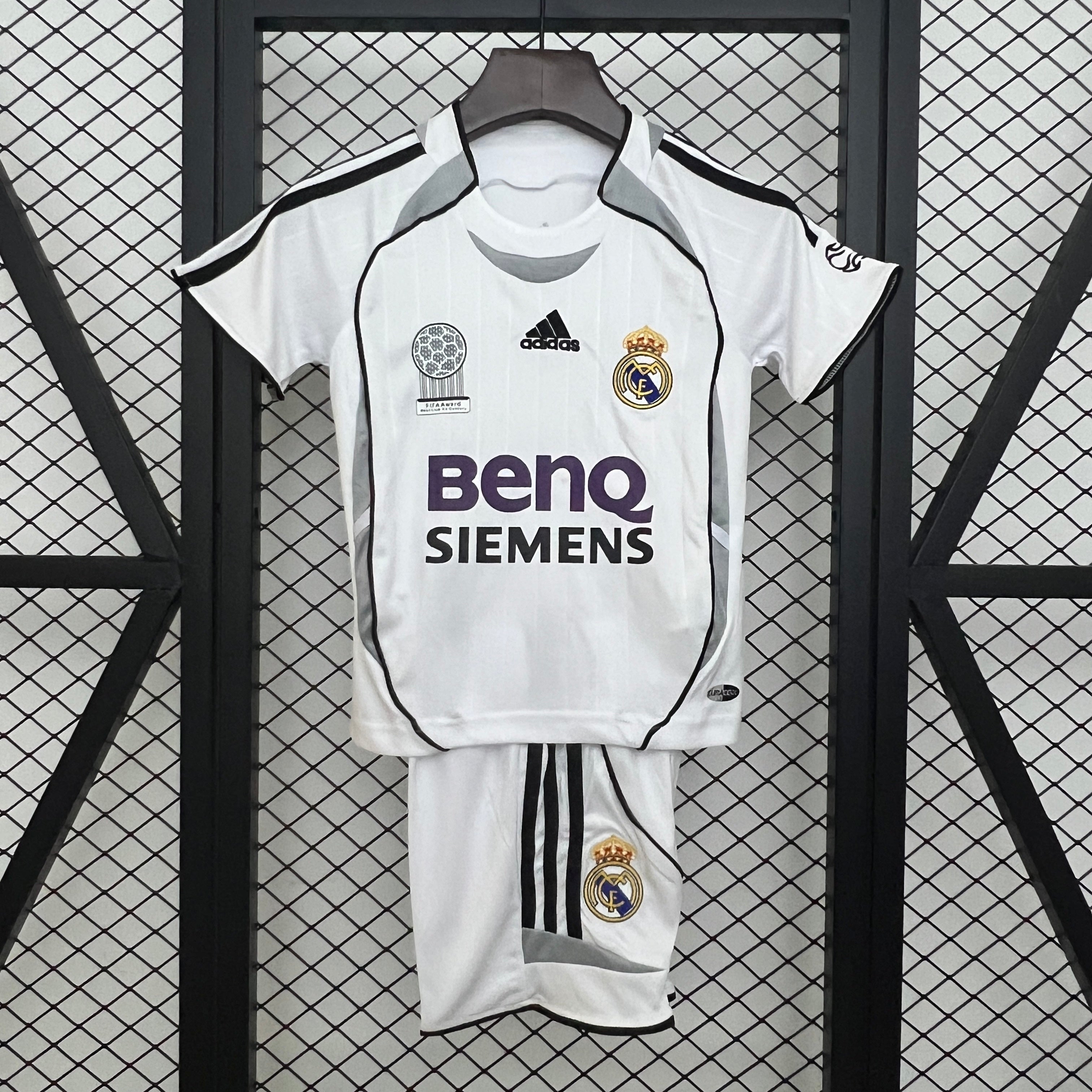 kids Real Madrid 06/07 Home Size: 16-28