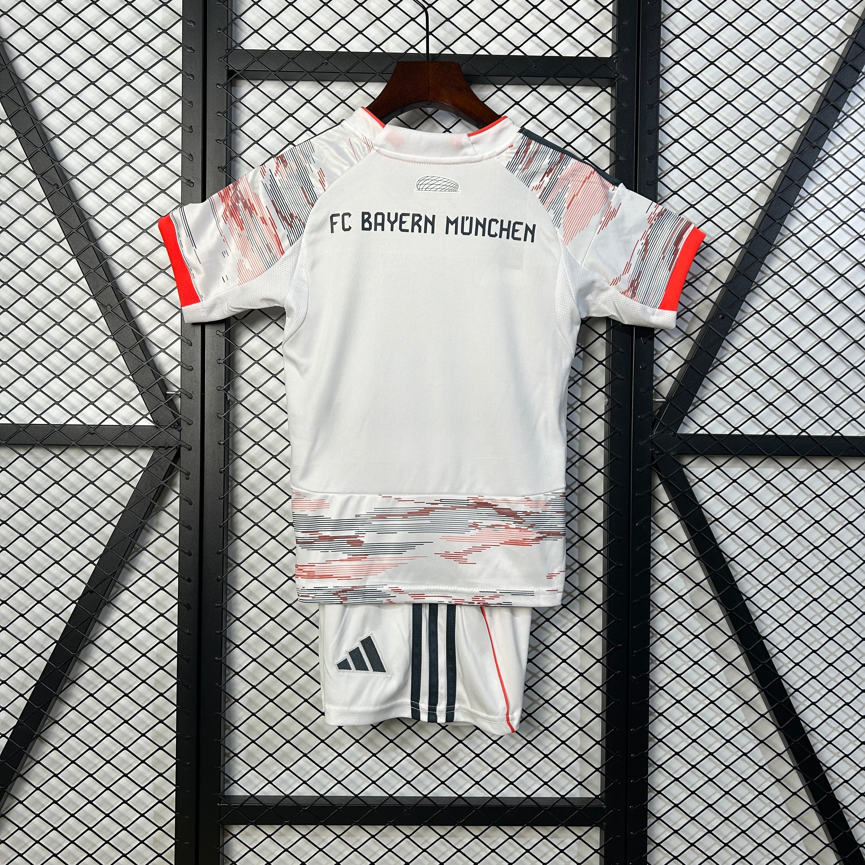 25/26 kids Bayern Munich Away size: 16-28