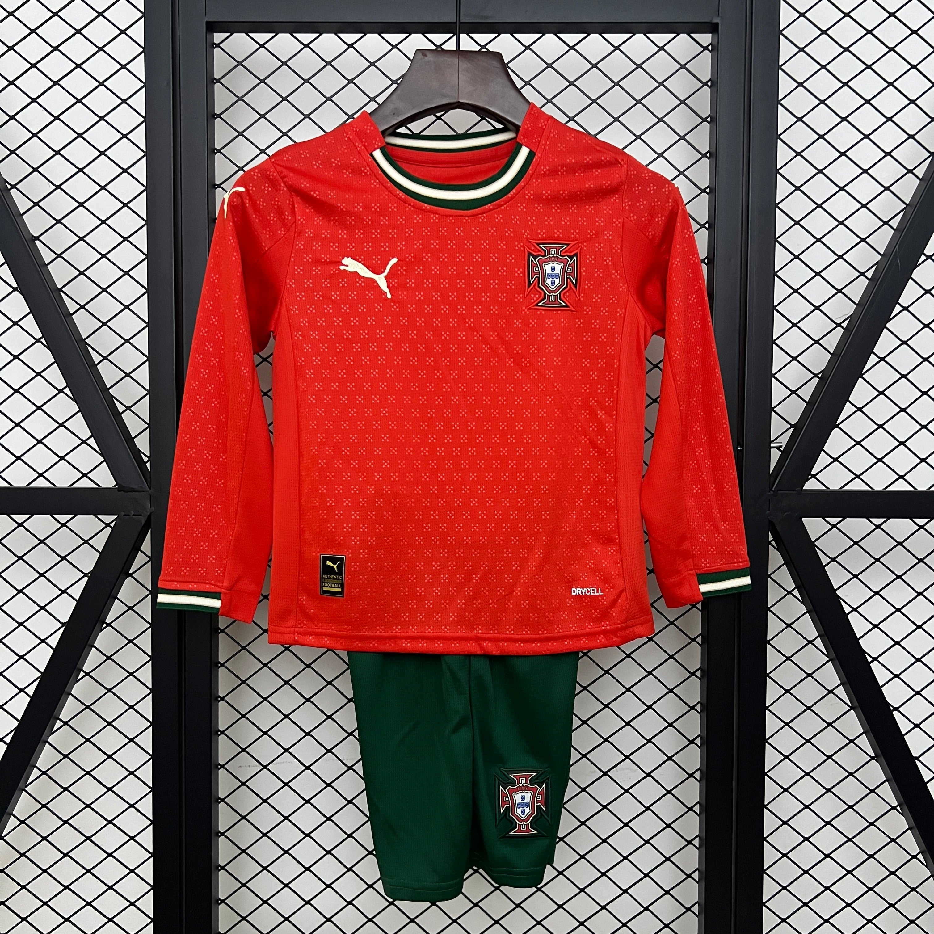 2025 kids Portugal home size: 16-28