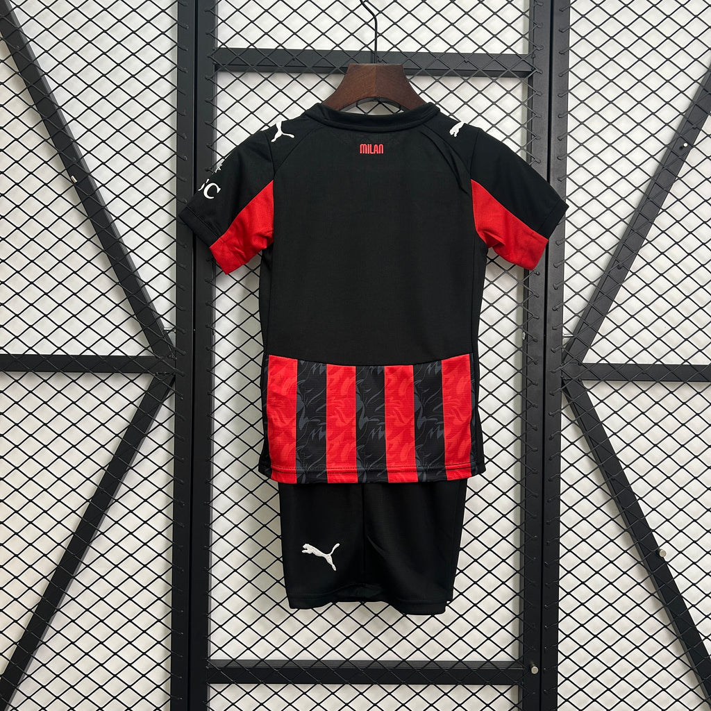 25/26 kids AC Milan home size: 16-28