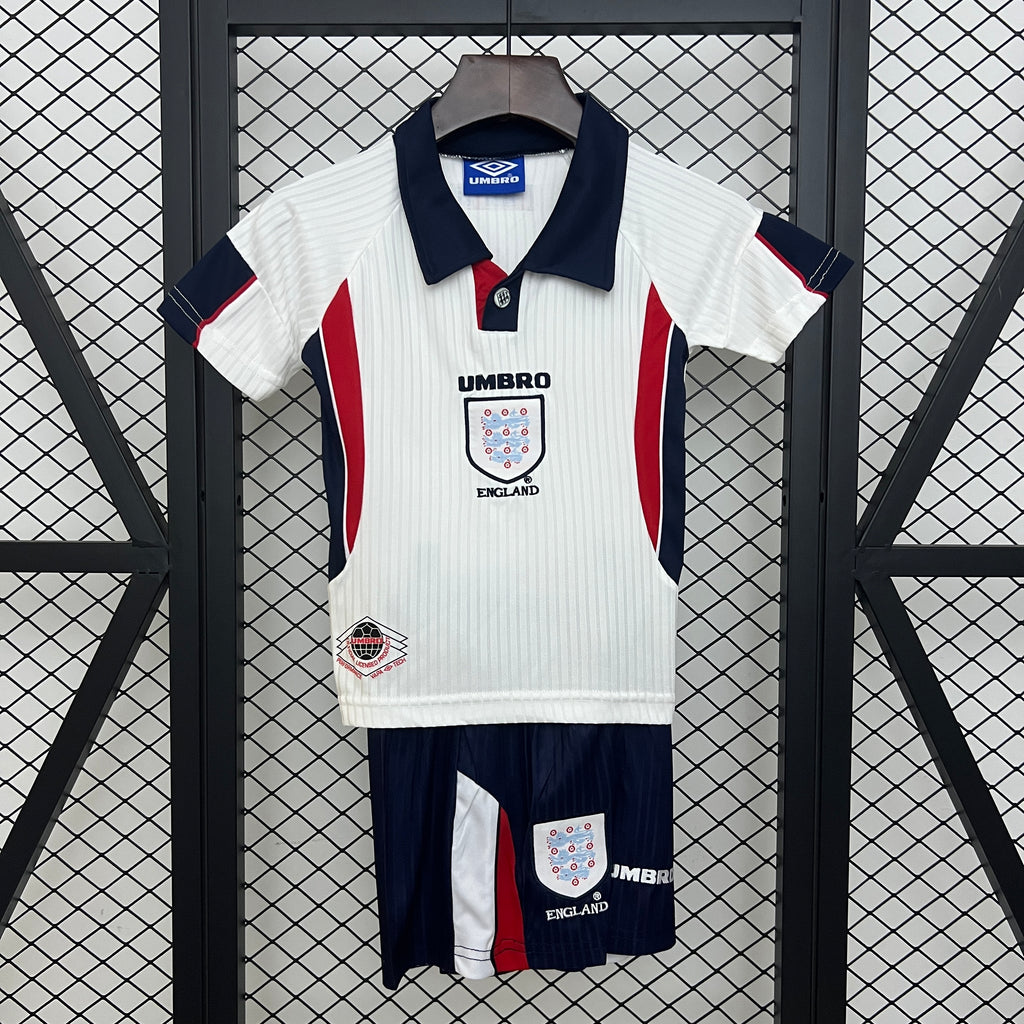 kids England 1998 home size: 16-28