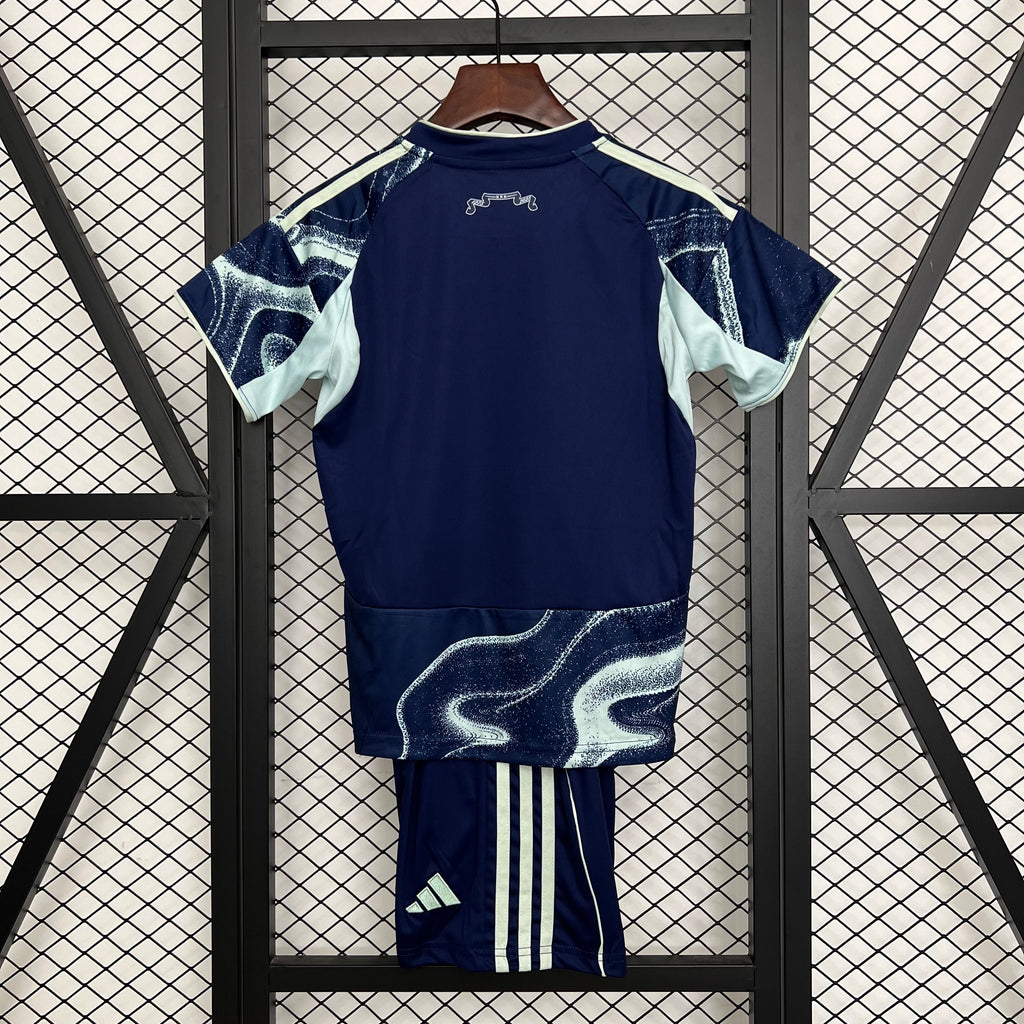 25/26 Kids Ajax away Size: 16-28