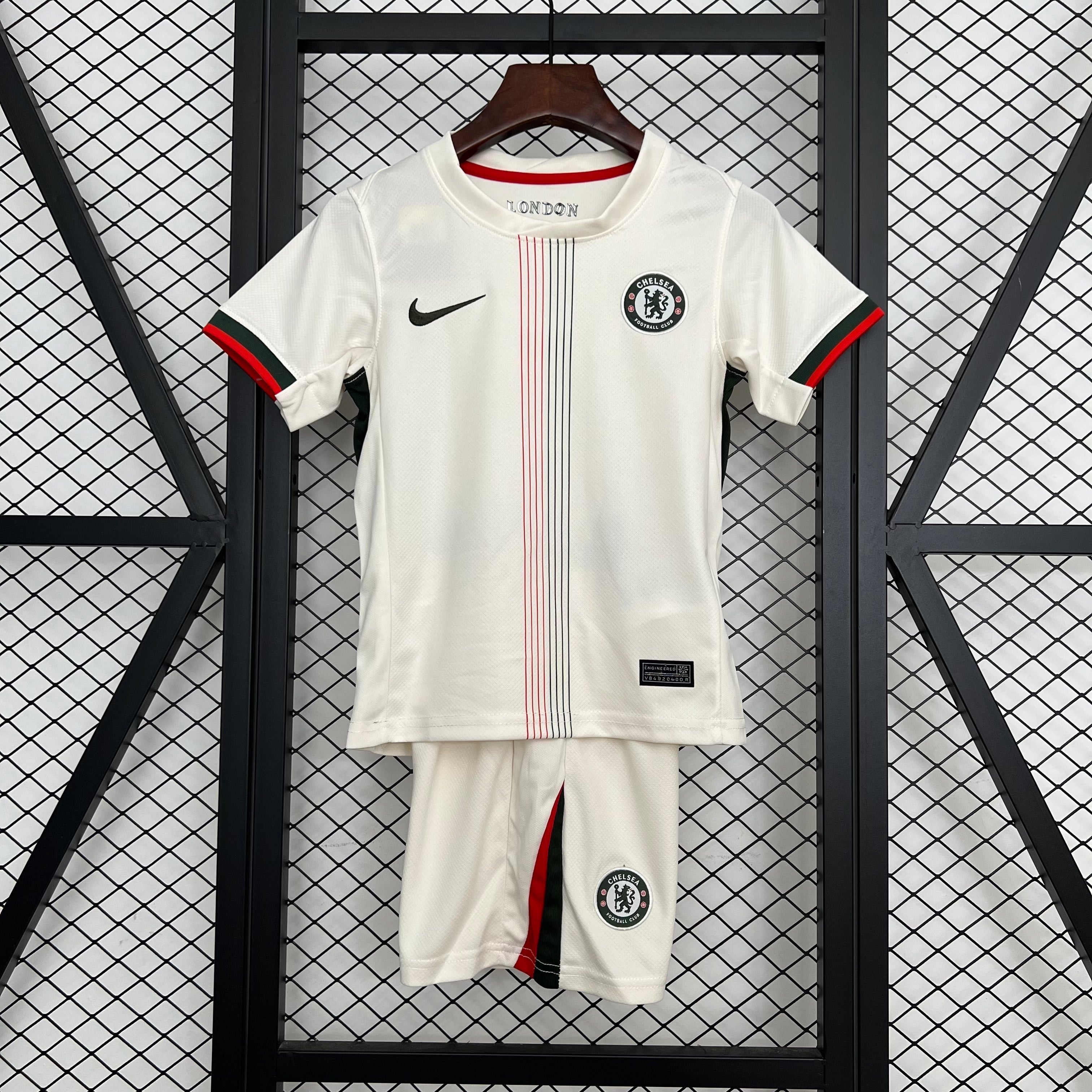 25/26 Kids Chelsea Away Size: 16-28