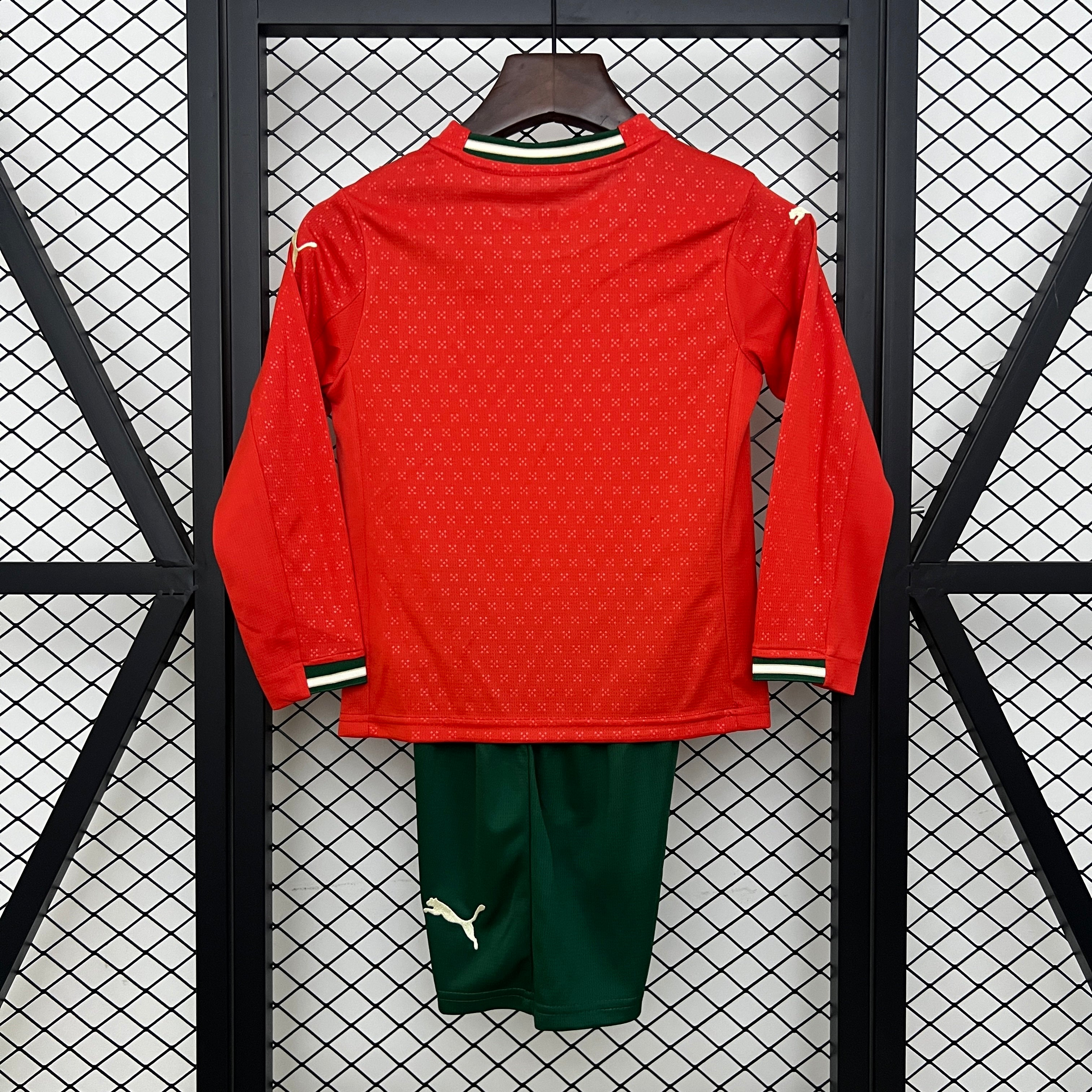 2025 kids Portugal home size: 16-28