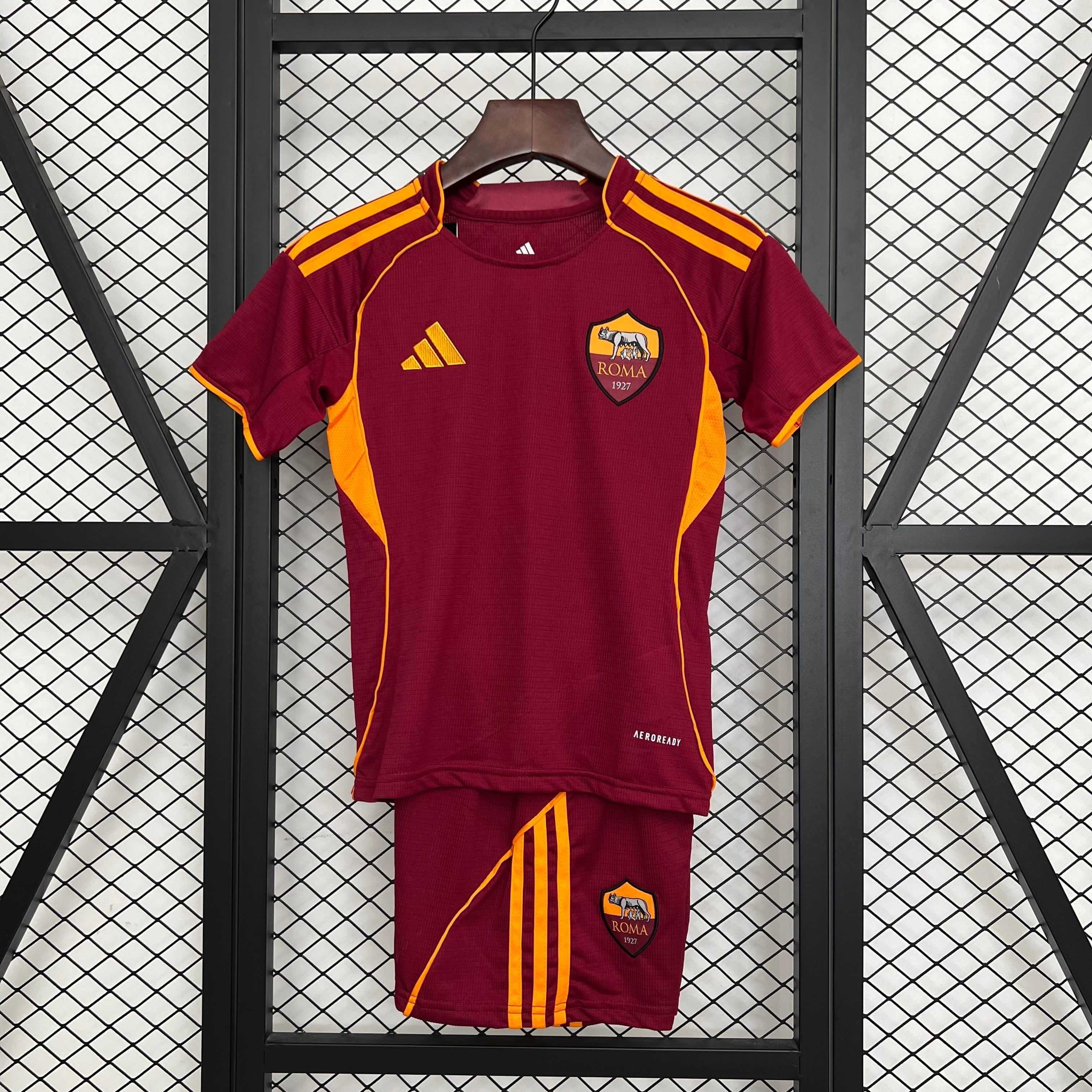 25/26 Kids Roma Home Size: 16-28