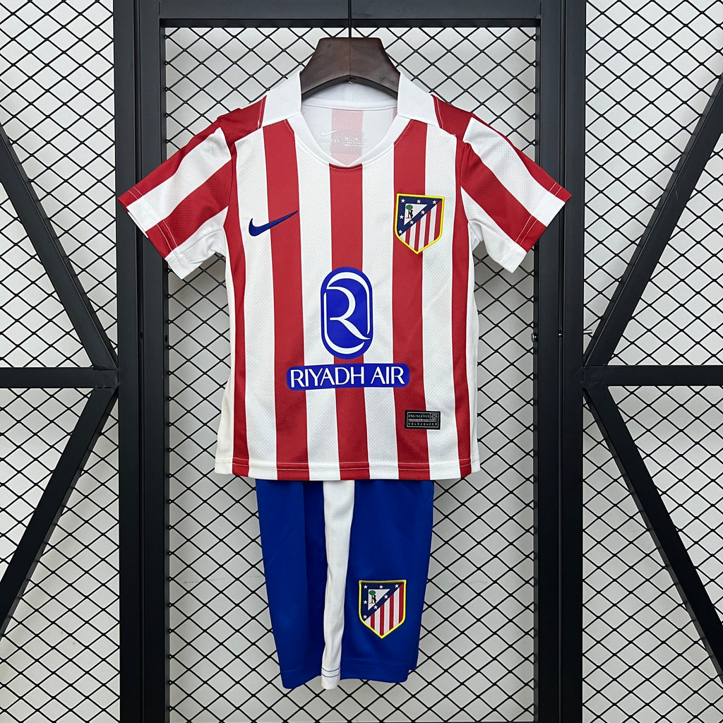 25/26 kids Atletico Madrid home size: 16-28