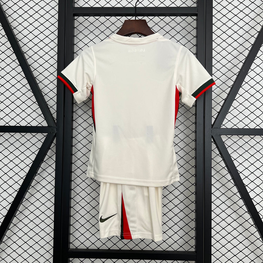 25/26 Kids Chelsea Away Size: 16-28