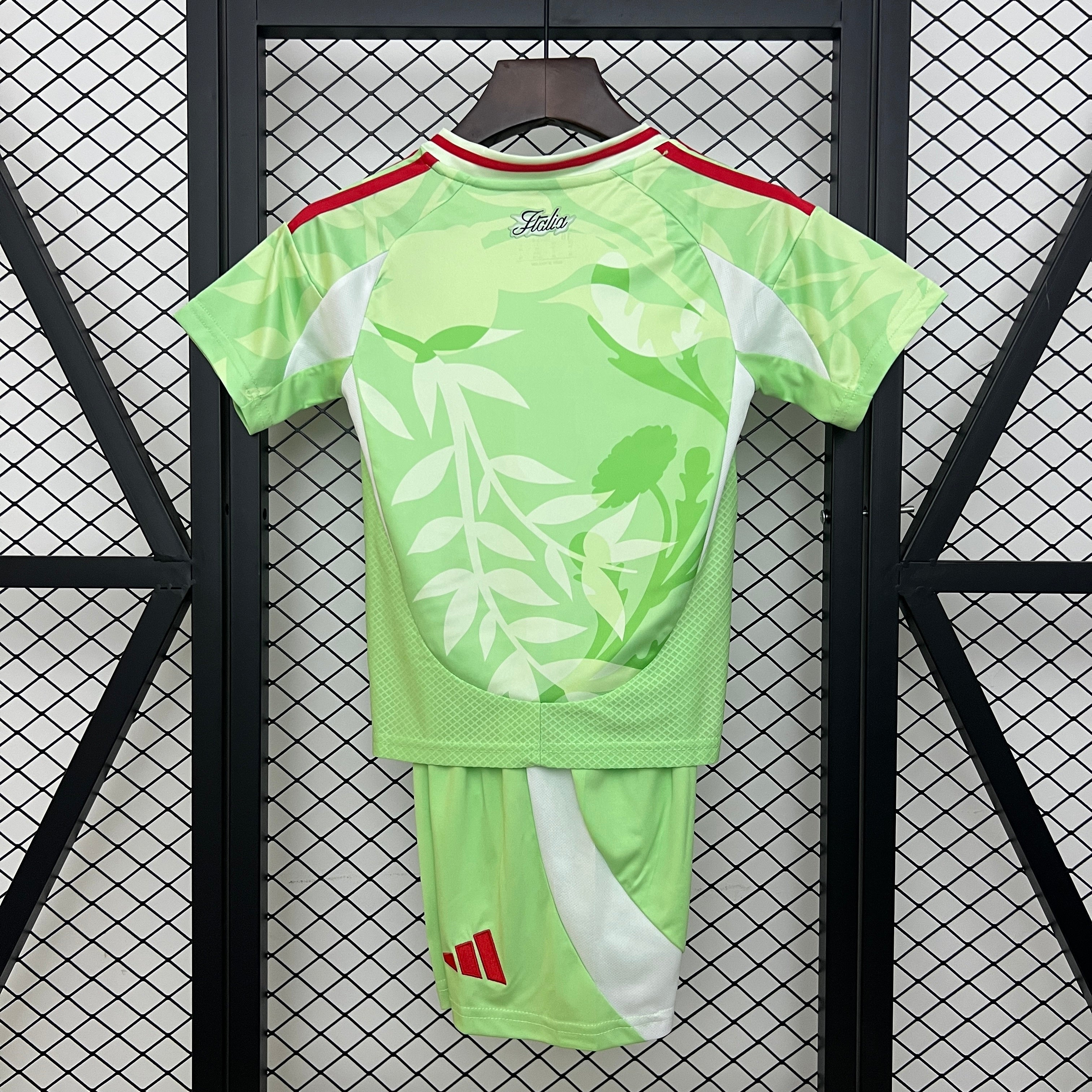 2025 kids Italy away size: 16-28