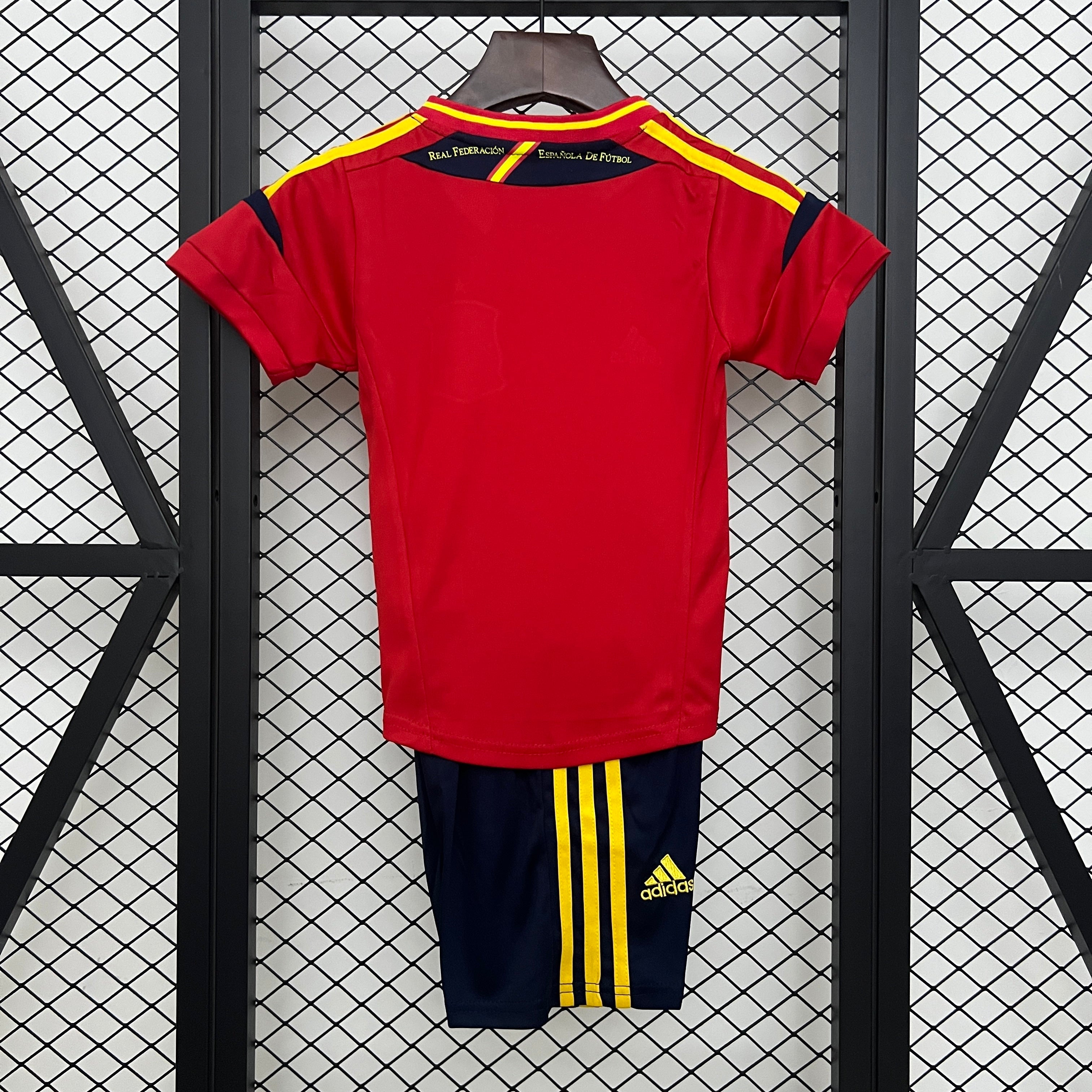 kids Spain 2012 home size: 16-28