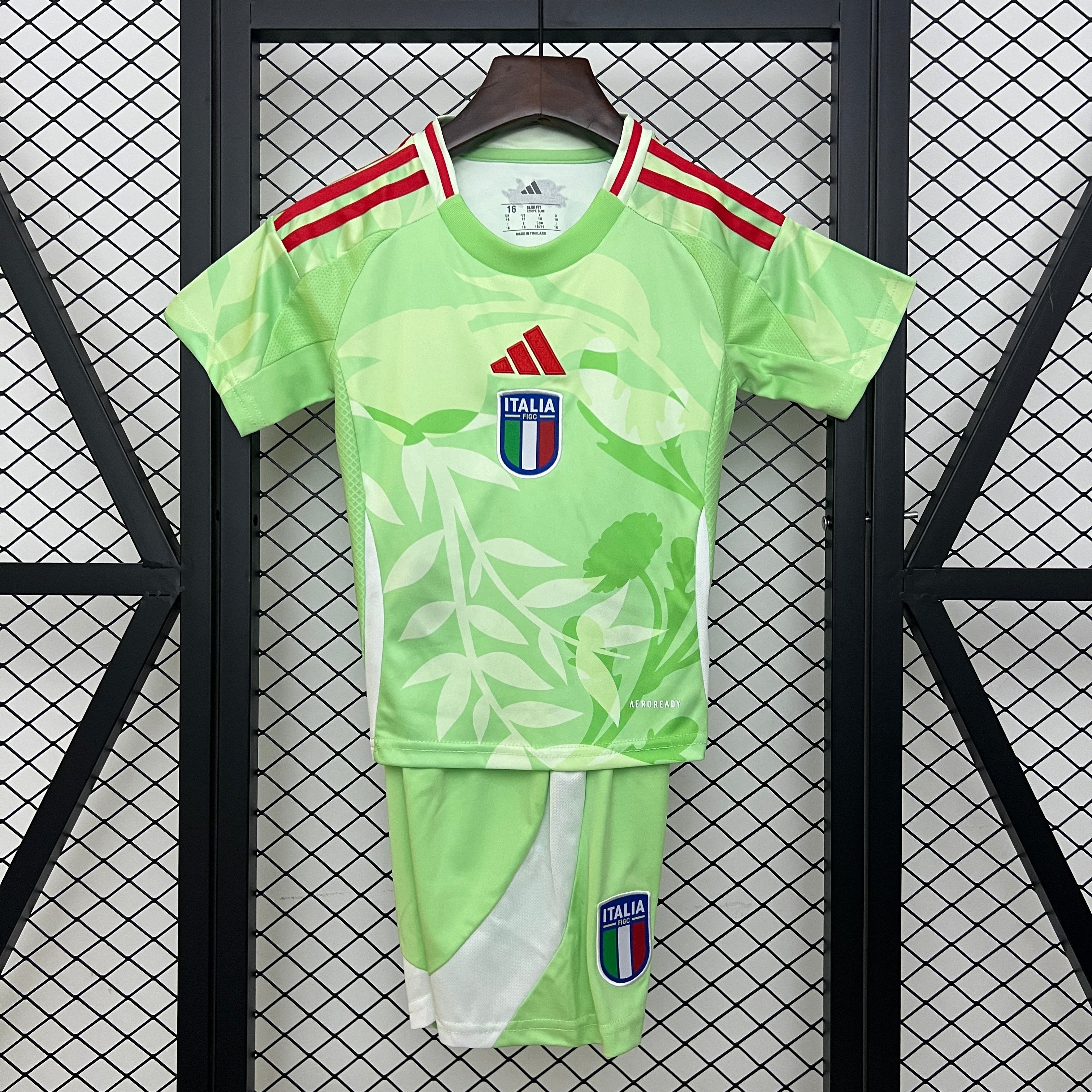 2025 kids Italy away size: 16-28