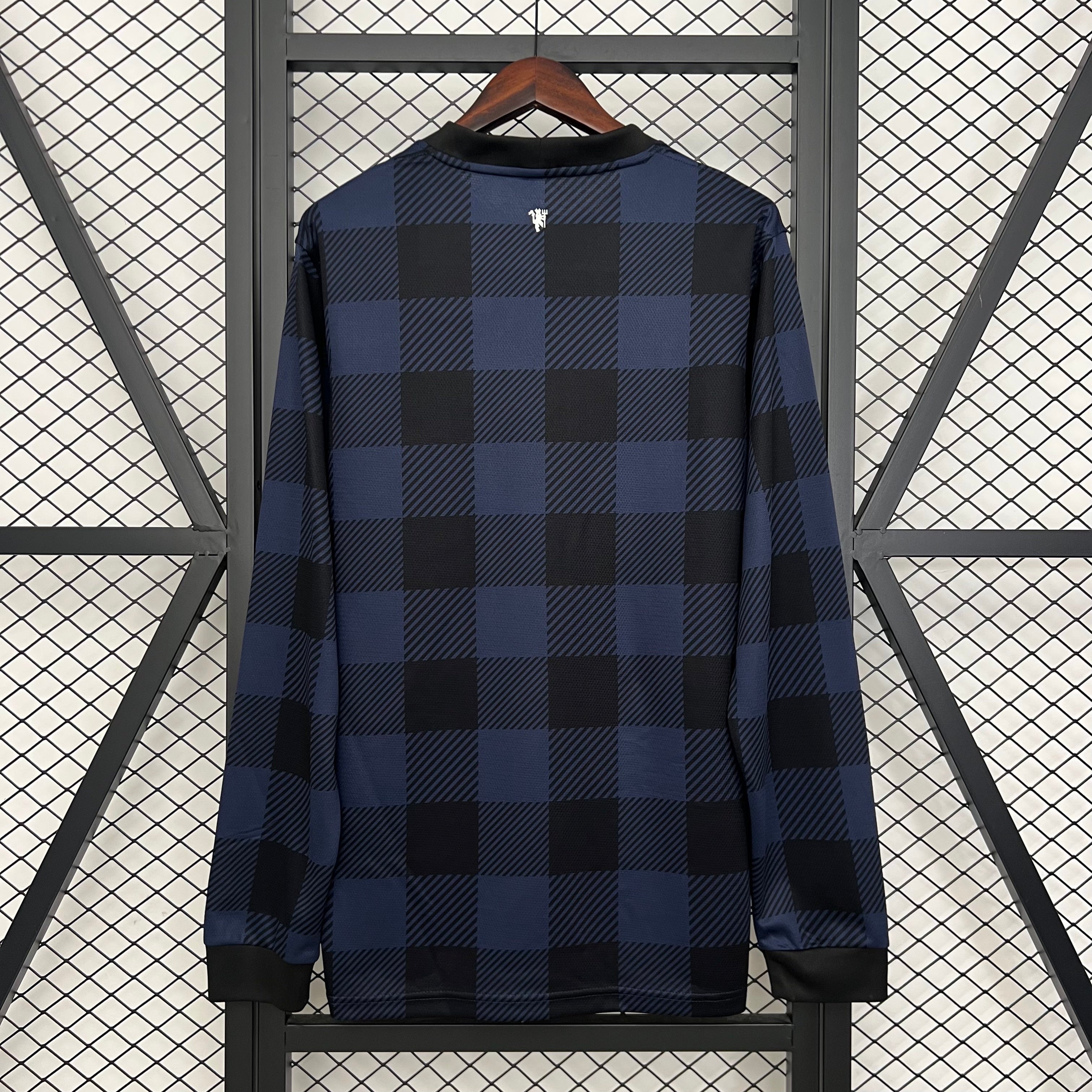 Retro Long Sleeve M-U 13/14 Black S-XXL2