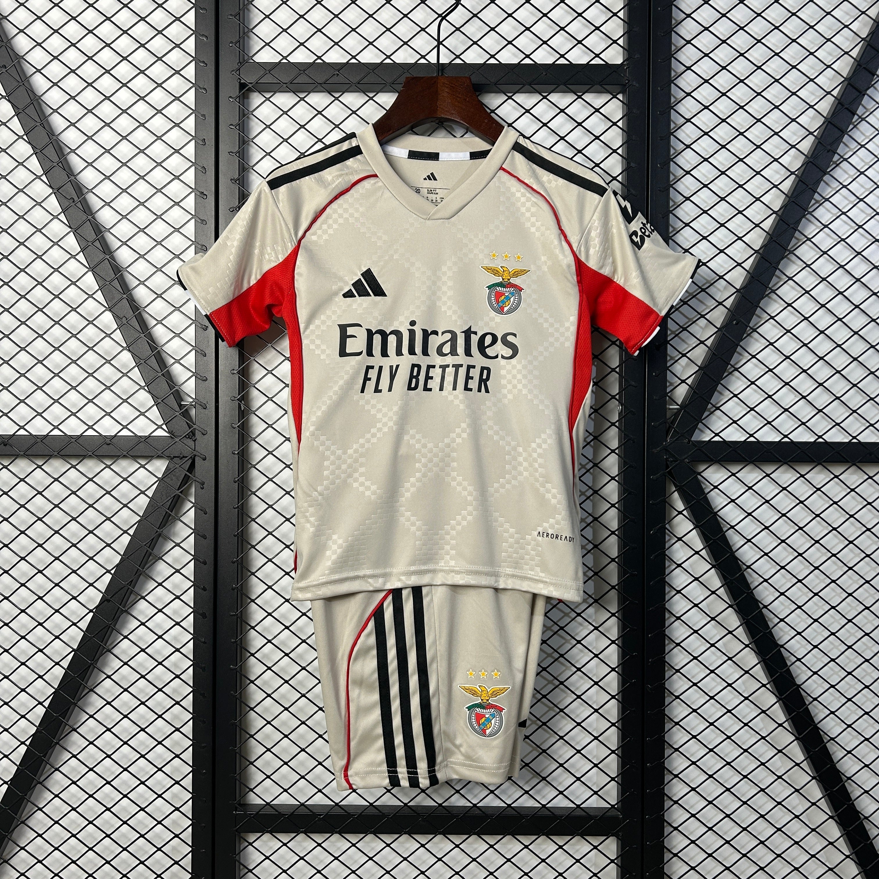 25/26 Kids Benfica away Size: 16-28